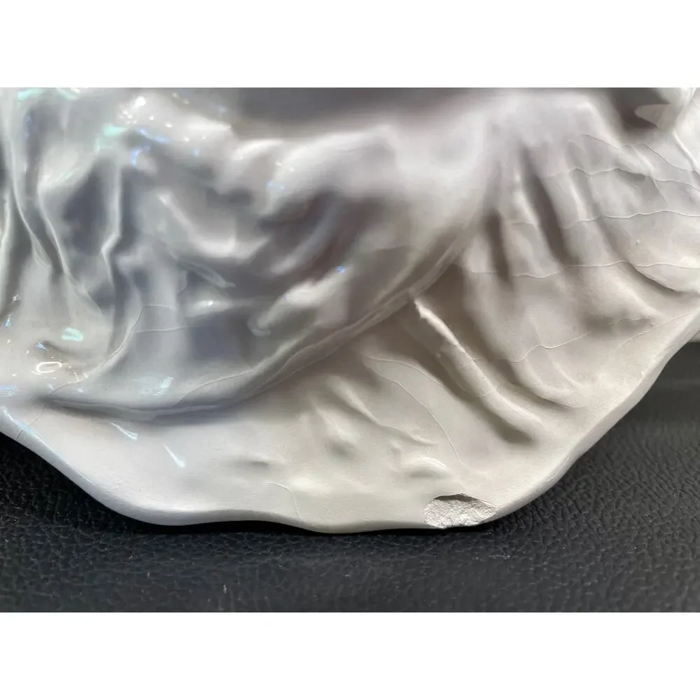 Italian Majolica Vietri Divided White Cabbage Leaf and Asparagus Dish